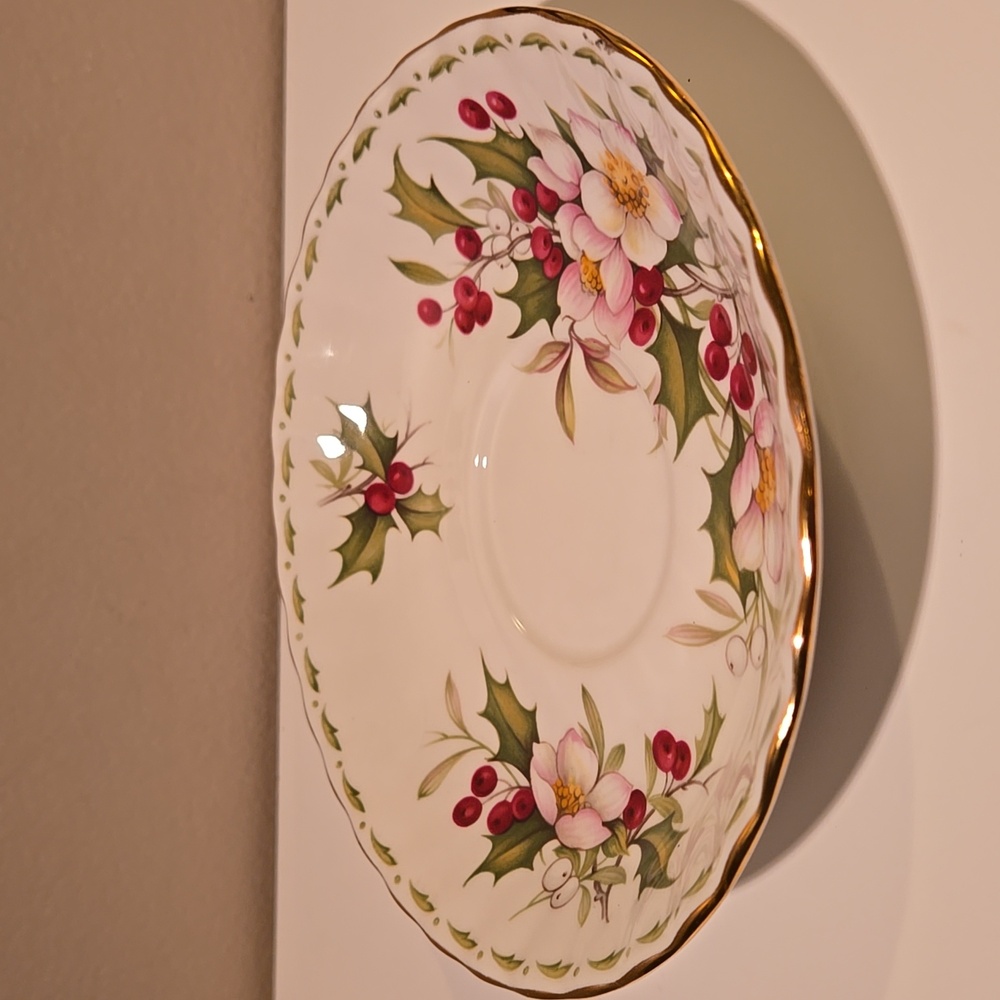 Royal Albert December Cup & Saucer - Picture 8 of 16